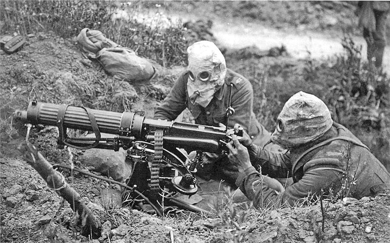 machine_gun_crew_with_gas_masks